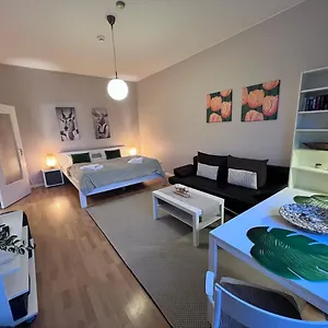 & Boardinghouse Friedrichshain-kreuzberg , Berlin Niemcy