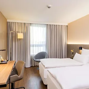 4* Otel Nh Altona
